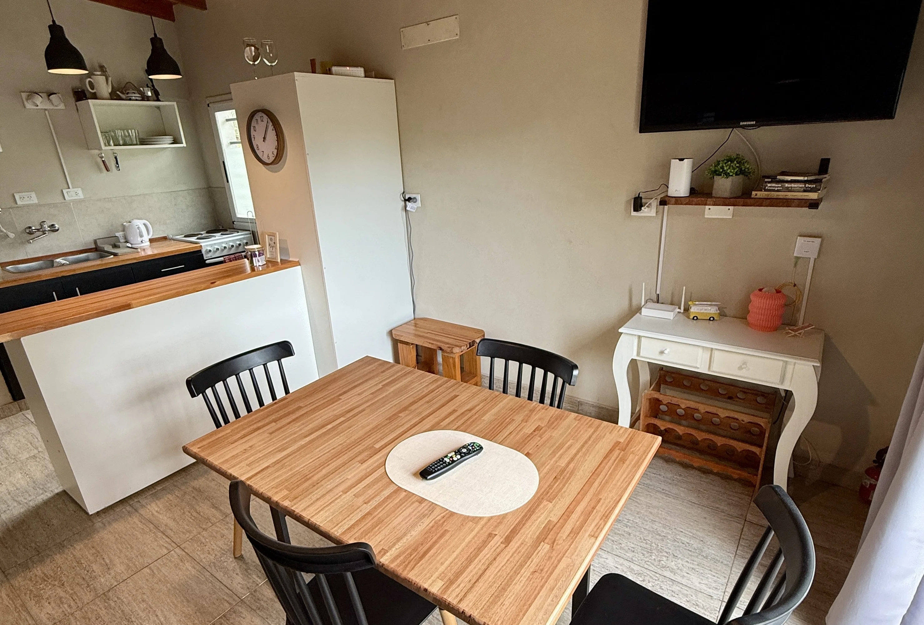 Dormitorio con balcón – Departamento 2