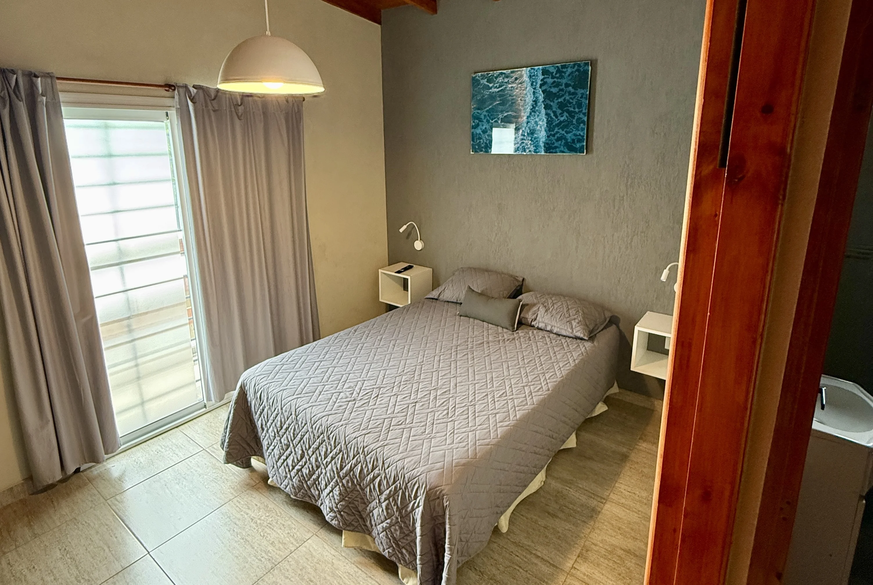 Balcón con parrilla – Departamento 2