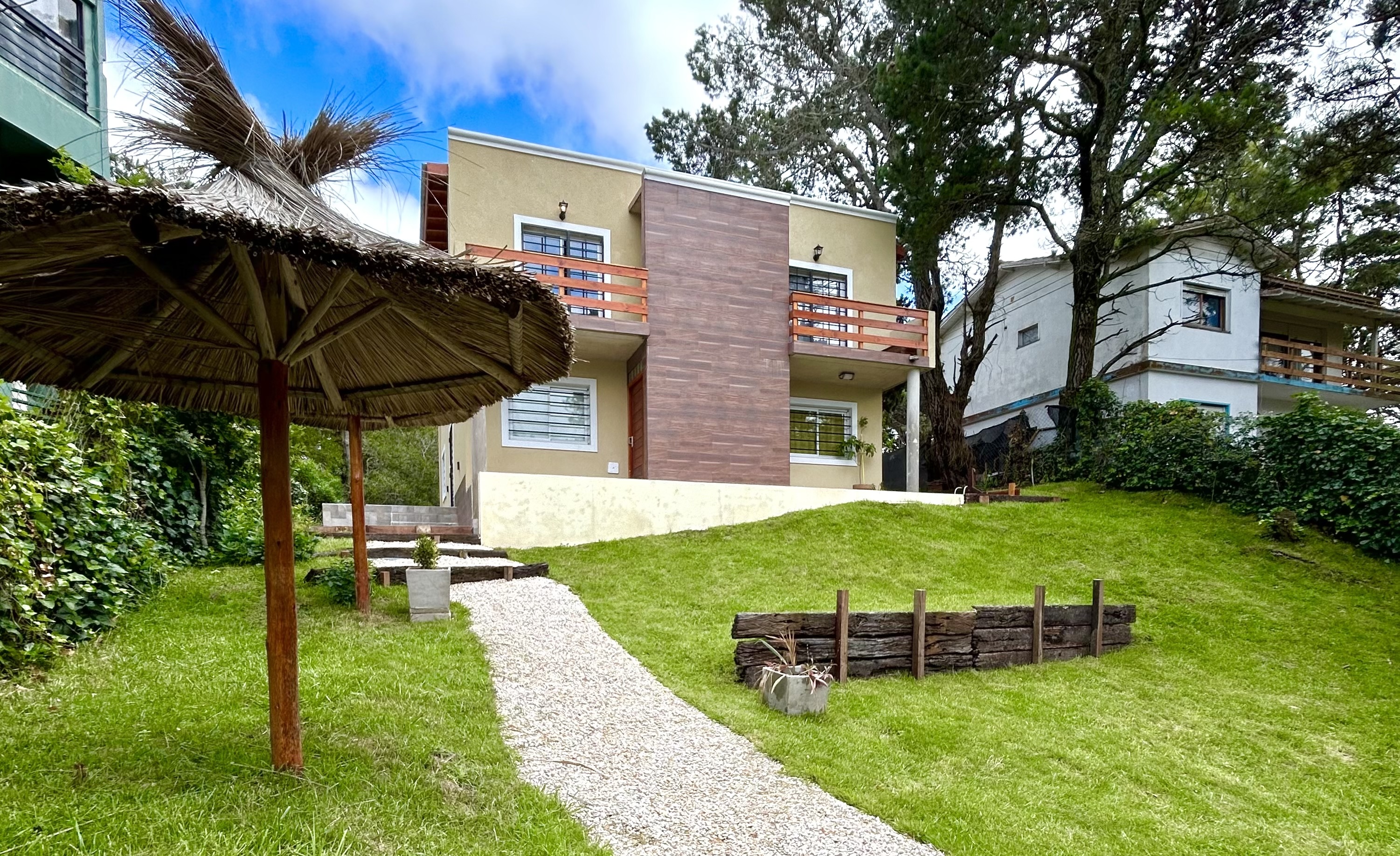 Frente del edificio - Departamentos Norte Villa Gesell